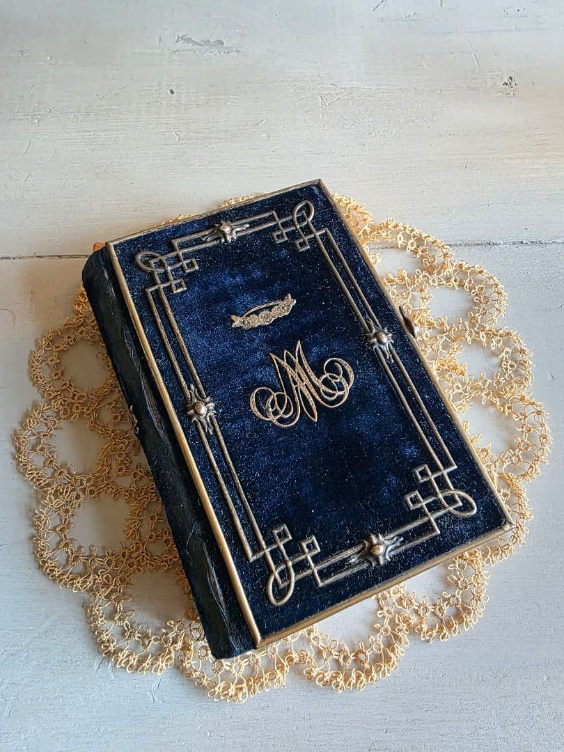貴重　フランスアンティーク　1855年　ミセル　アヴェマリアのモノグラム 祈祷書