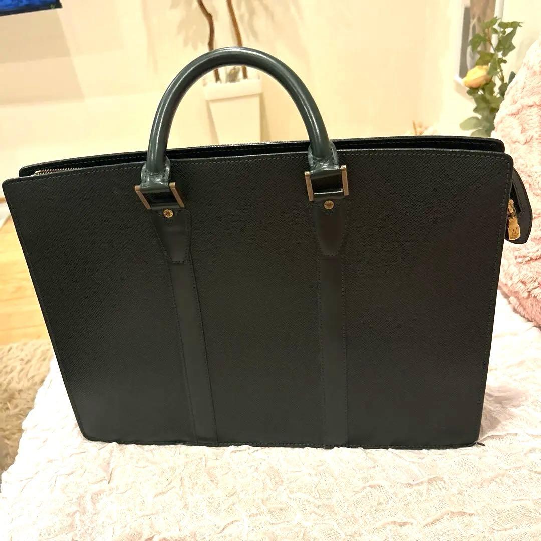 ルイヴィトン　タイガ　ビジネスバッグ　ポルトドキュマン