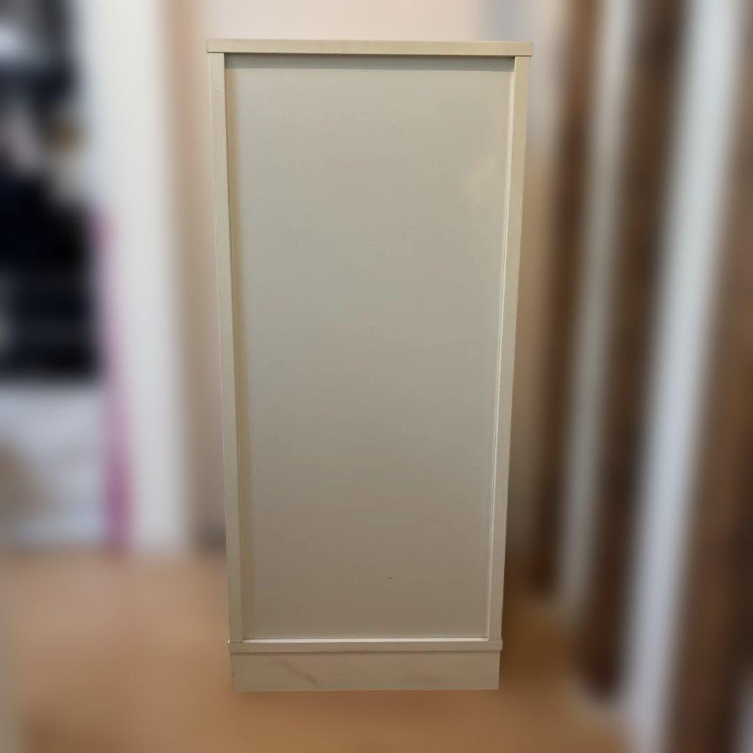 ホワイト ガラスディスプレイ　コレクションケース 4段　高さ調整可能　棚