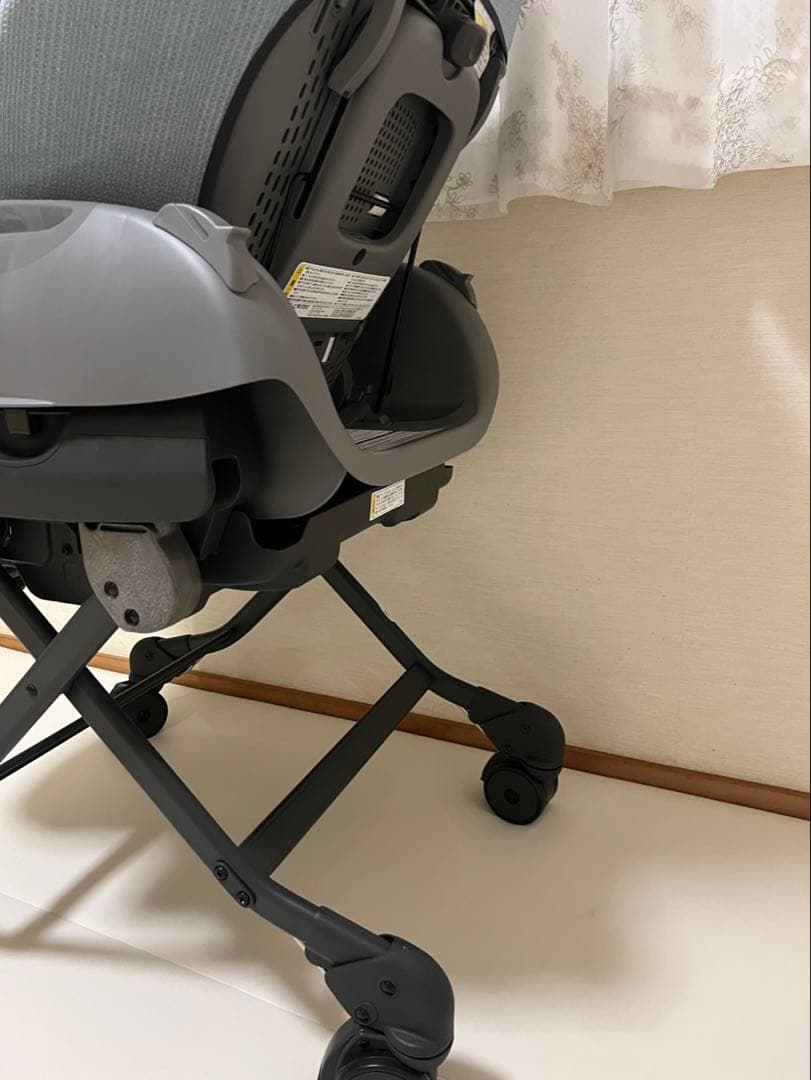 【美品】Combi ネムリラ電動ハイローチェア