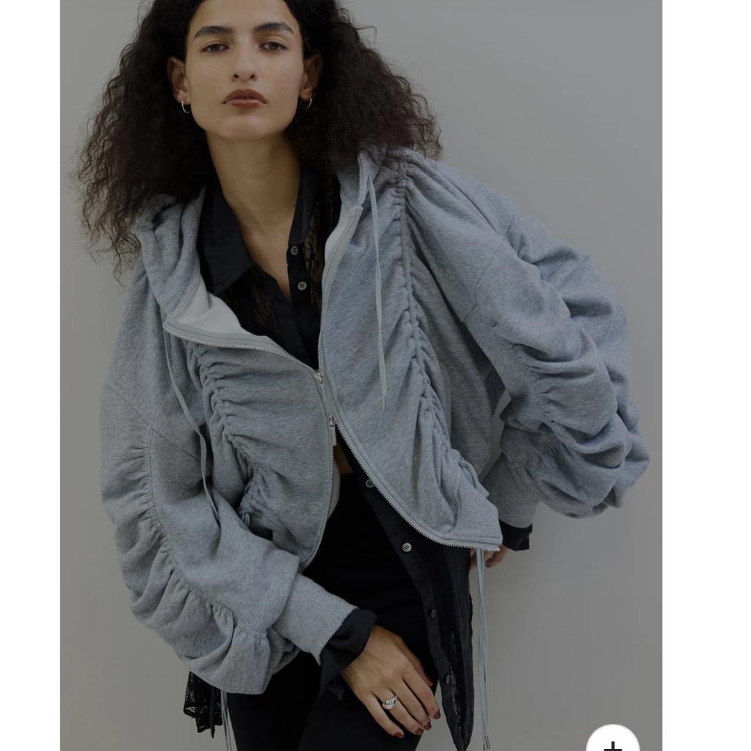 新品アメリヴィンテージVOLUME GATHERED ZIP UP HOODIE