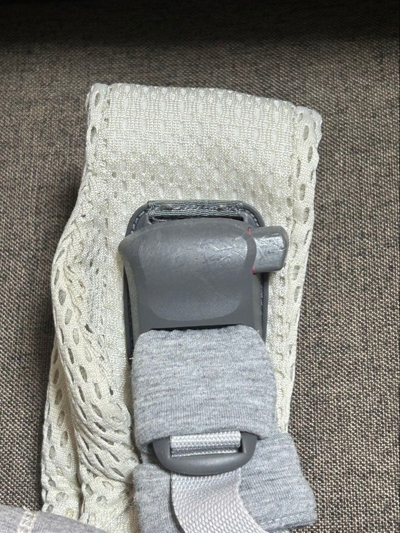 ベビービョルン　ハーモニー　抱っこ紐　クリーム