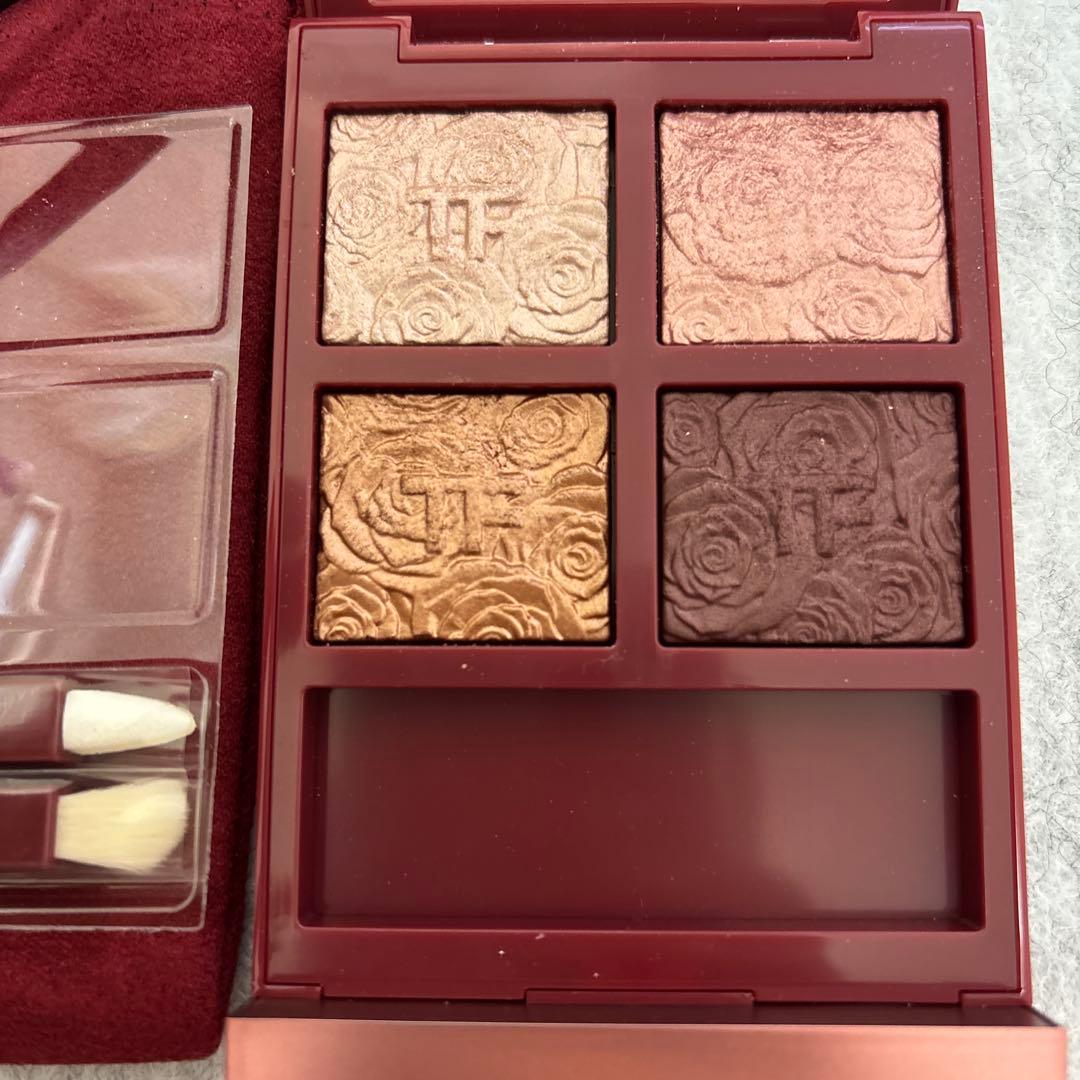 TOM FORDアイカラークォード 01RE ローズ エクスポーズド