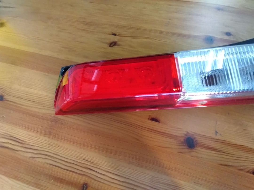 N-VAN Nバン NVAN左テールランプ テールライト点灯確認済み