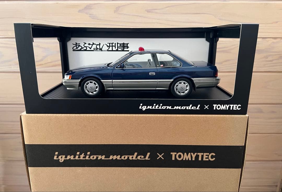 イグニションモデル✖️トミーテック 1/18 あぶない刑事 日産レパード 港3号