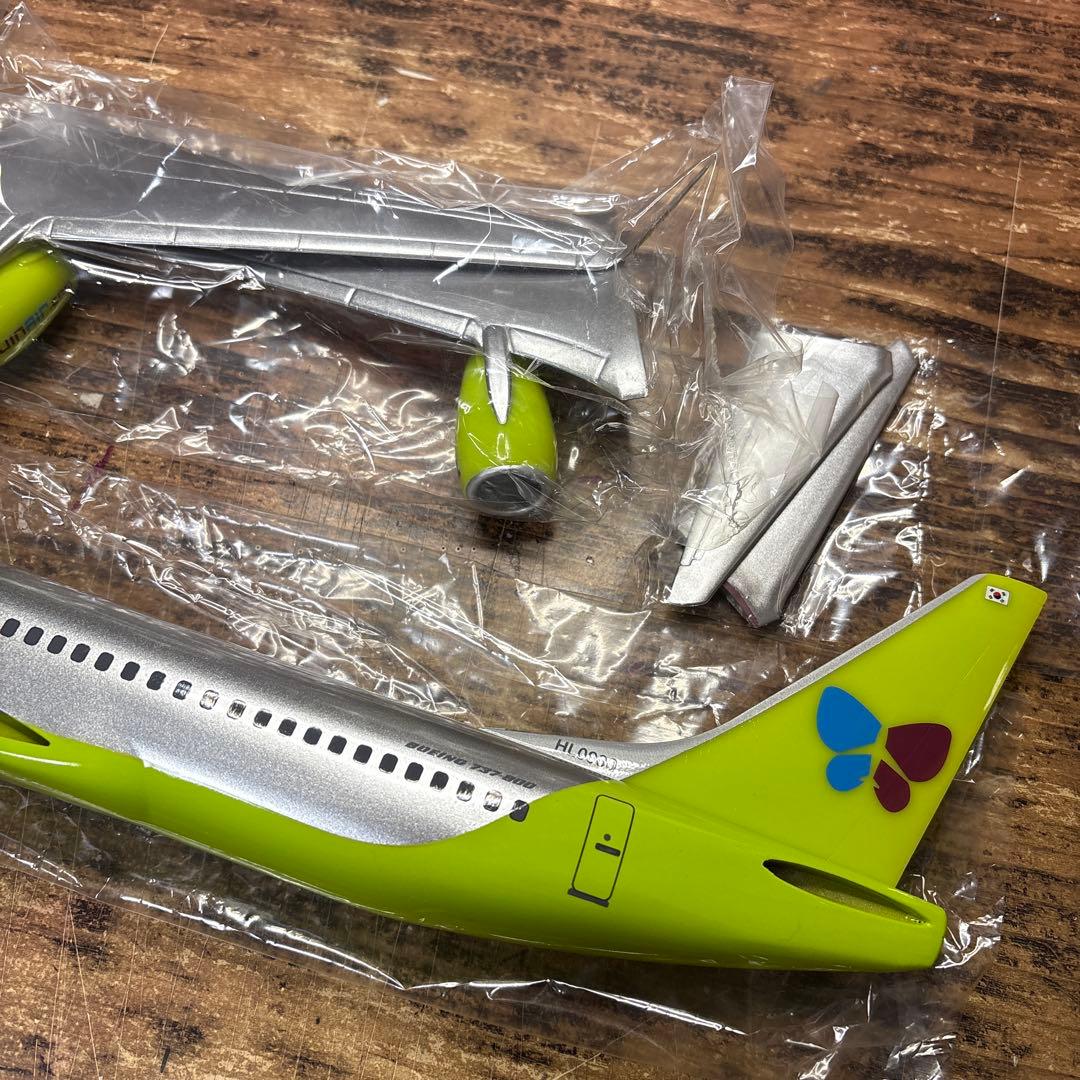 JINAIR B737-800 1:100 モデルプレーン