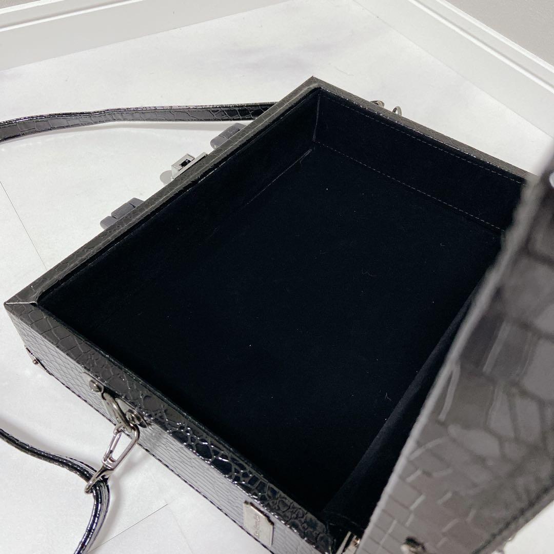 BPN 蜘蛛の巣　チェーン装飾　トランクバッグ　ゴシック系