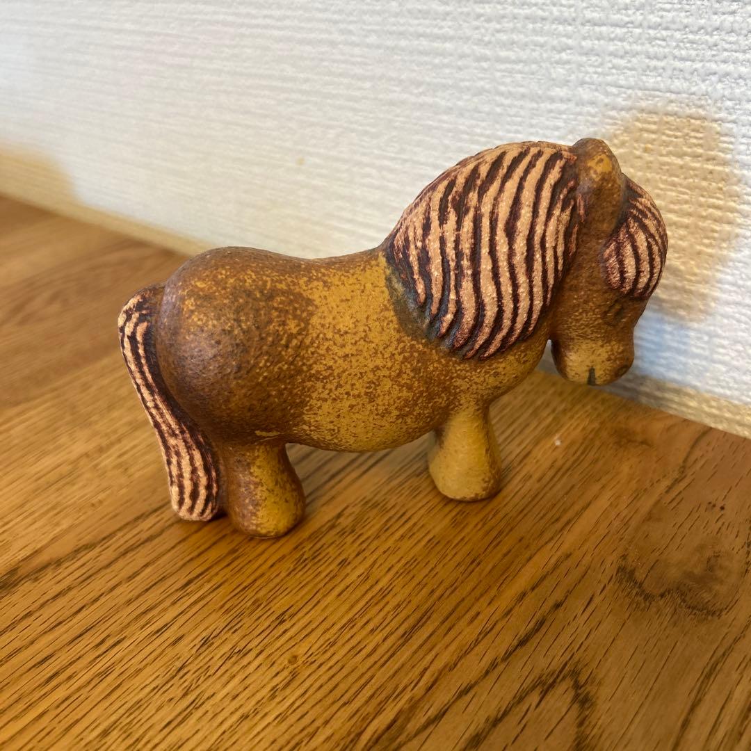 リサ・ラーソン ポニー 馬