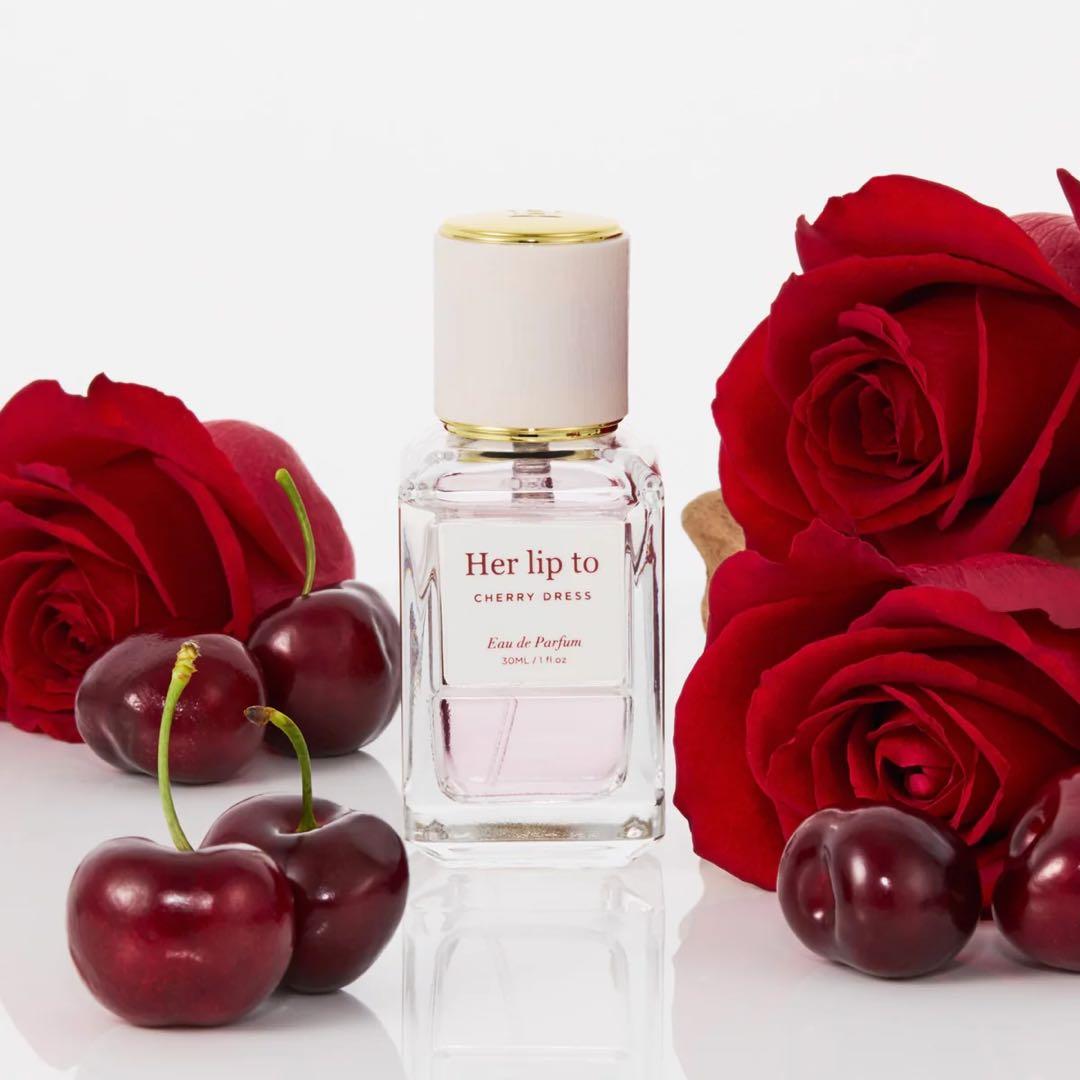 Cherry dress Eau de Parfum　ノベルティチャーム付き香水