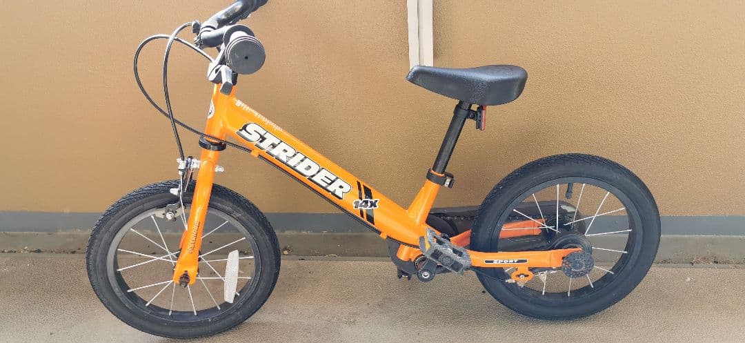 ストライダー14x（オレンジ）