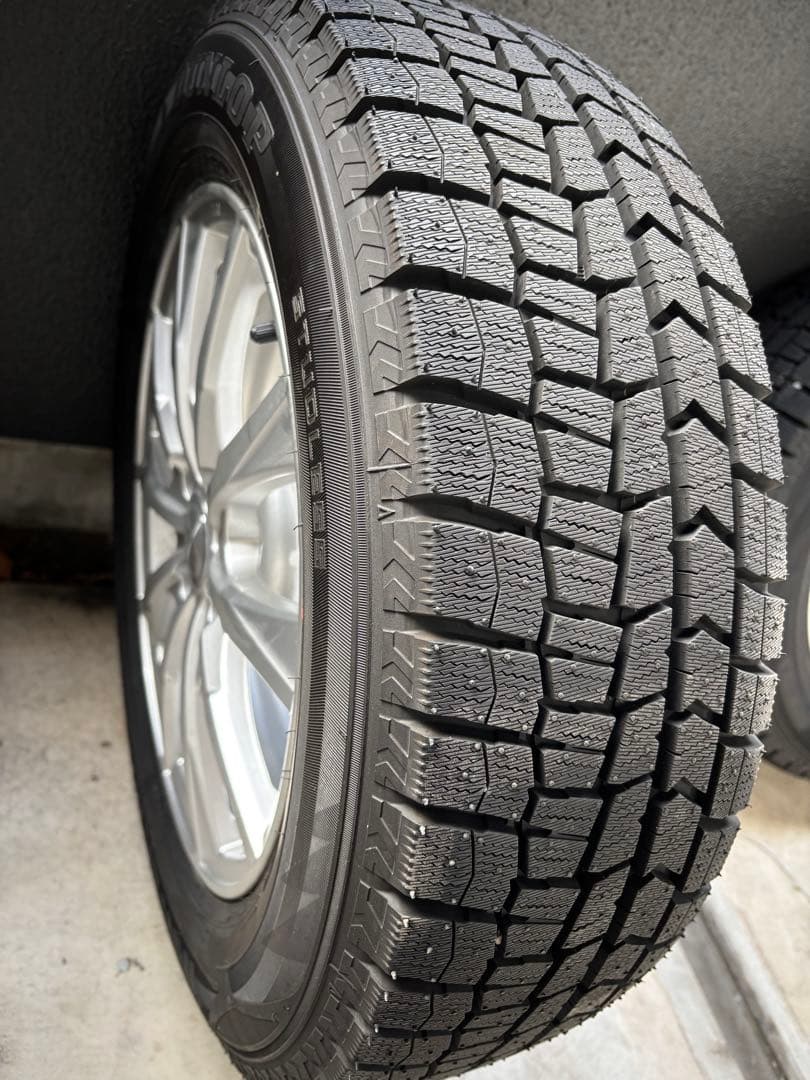 （スタッドレス2ヶ月のみ使用）ライズ、ロッキー