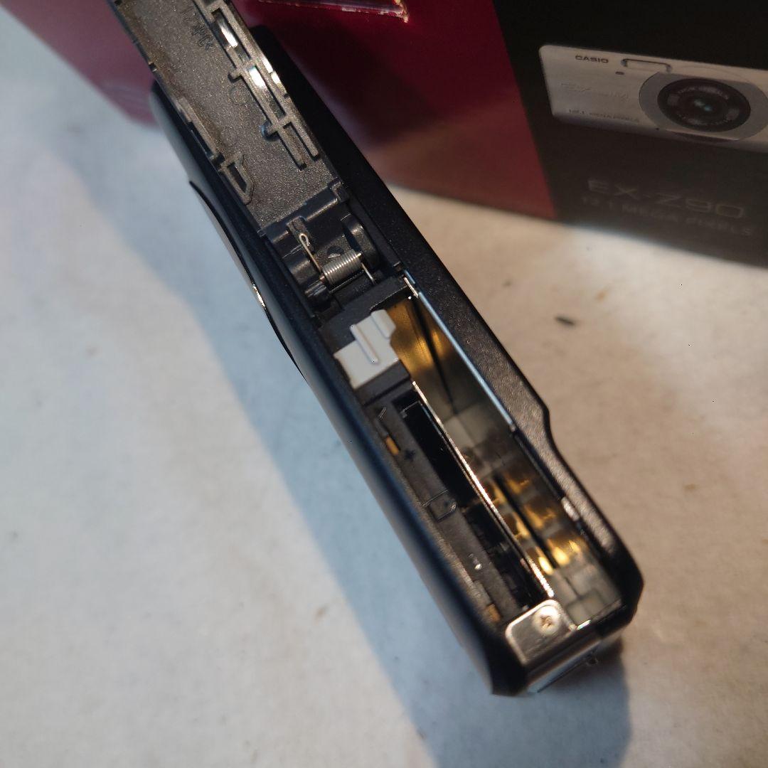 CASIO EXILIM EX-Z9012.1メガピクセル コンパクトカメラ