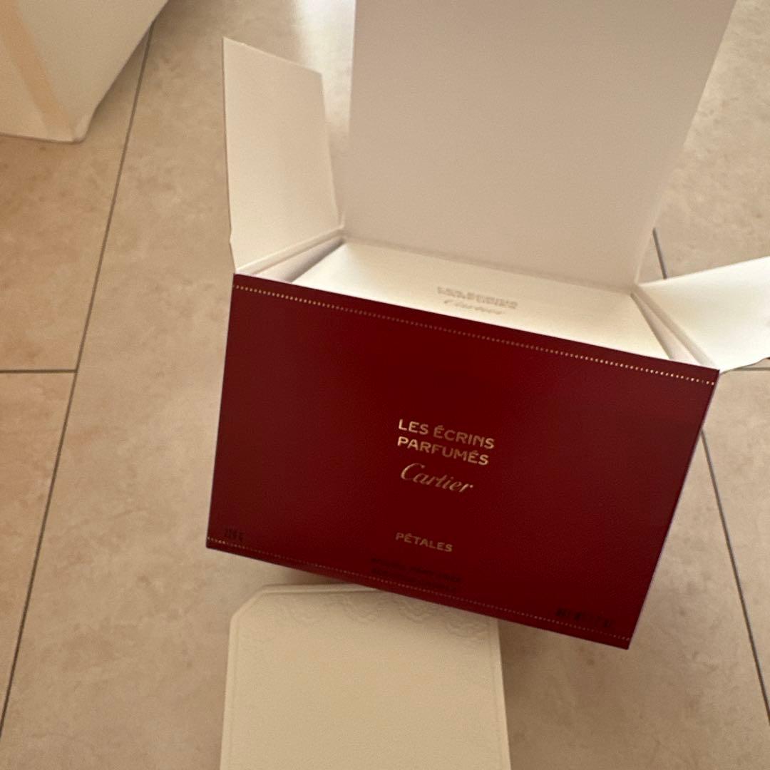 【新品】カルティエLES ÉCRINS PARFUMÉS キャンドル