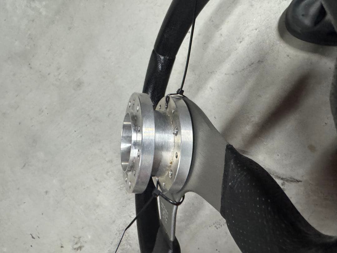 MOMO ステアリング RACE (350mm) 美品