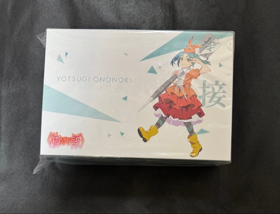 物語シリーズ　ダーツセット　斧乃木余接　アクリルダーツスタンド付き