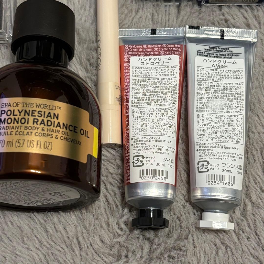 ほぼ新品　コスメセット売り　ファンデーション　チーク　ボディヘアオイル