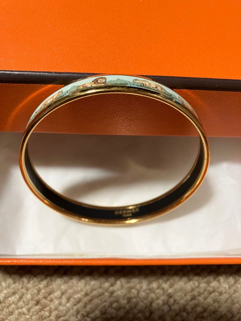 HERMES 動物柄 バングル