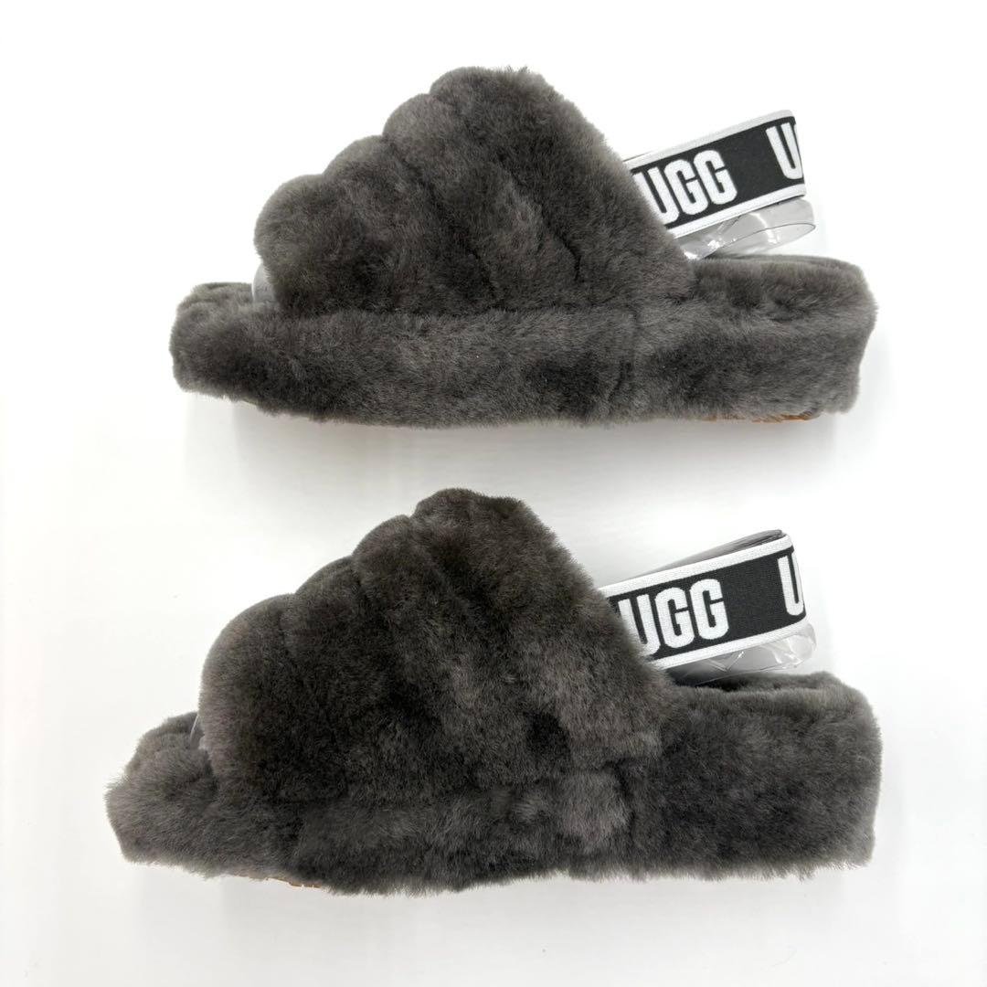 新品未使用✨️UGG アグ モコモコ サンダル チャコール 22cm レディース