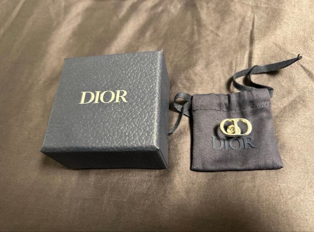 Dior CD ICON ブローチ シルバー