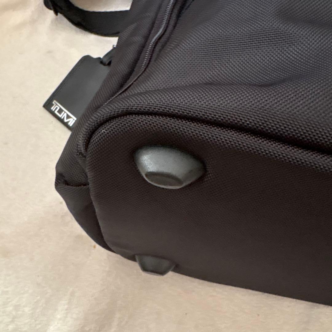 未使用級✨トゥミ ボストンバッグ ブラック 黒　2WAY チャーム