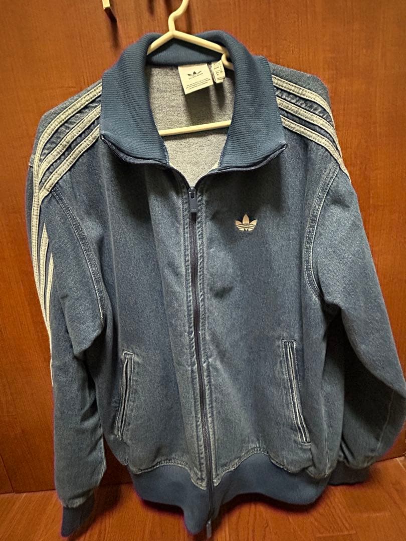 adidas デニムトラックジャケット