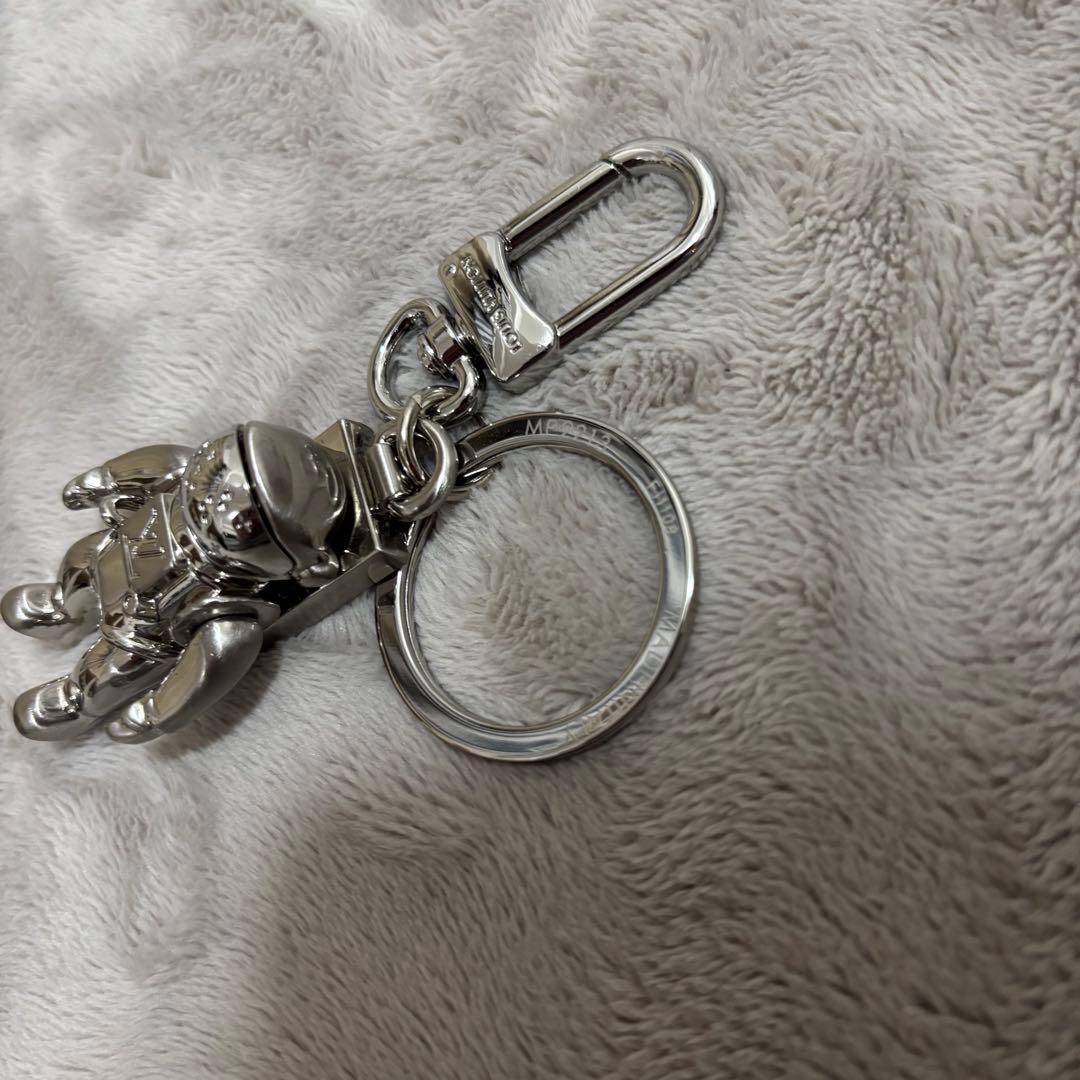 r*9様 Louis Vuitton 宇宙飛行士キーホルダー