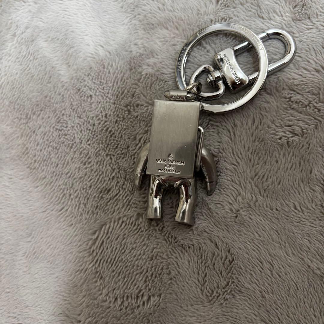 r*9様 Louis Vuitton 宇宙飛行士キーホルダー