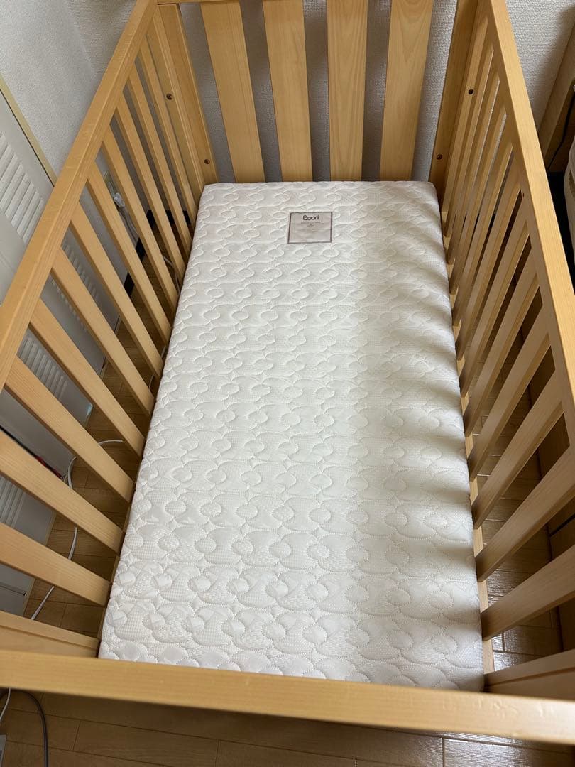 Boori ブーリ　ベビーベッド　（マットレス付き）