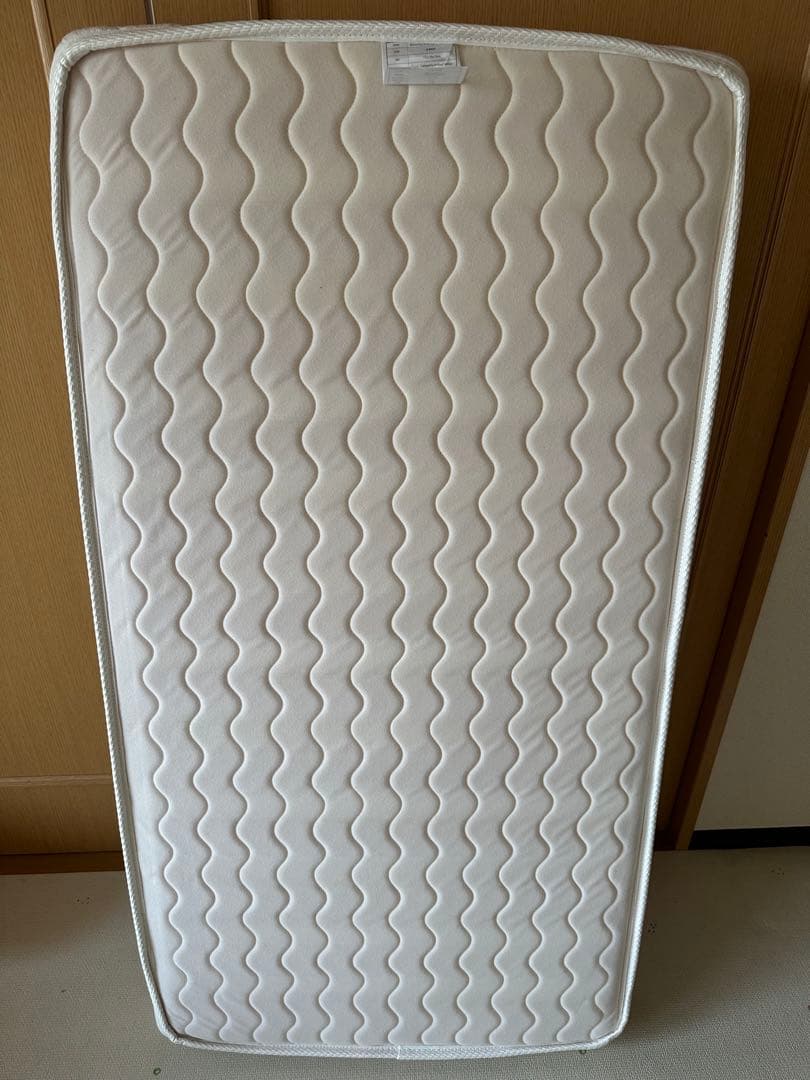 Boori ブーリ　ベビーベッド　（マットレス付き）