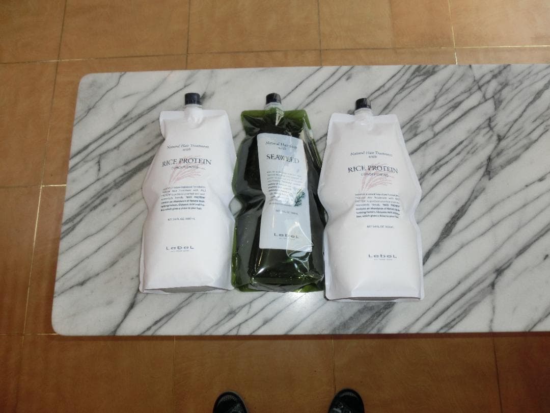 ルベルシーウィードシャンプー２本ライスプロテイン１本