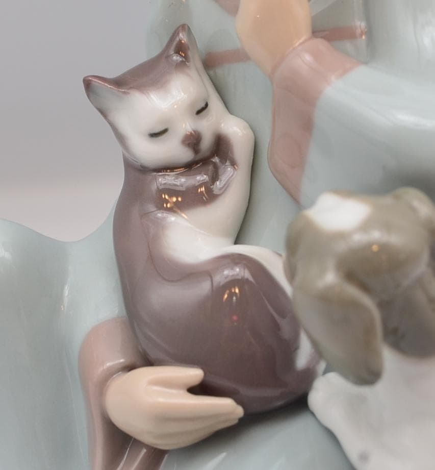 子猫のお昼寝　＃5640　★リヤドロ　スペイン　ポーセリン　美品　ご成約済み