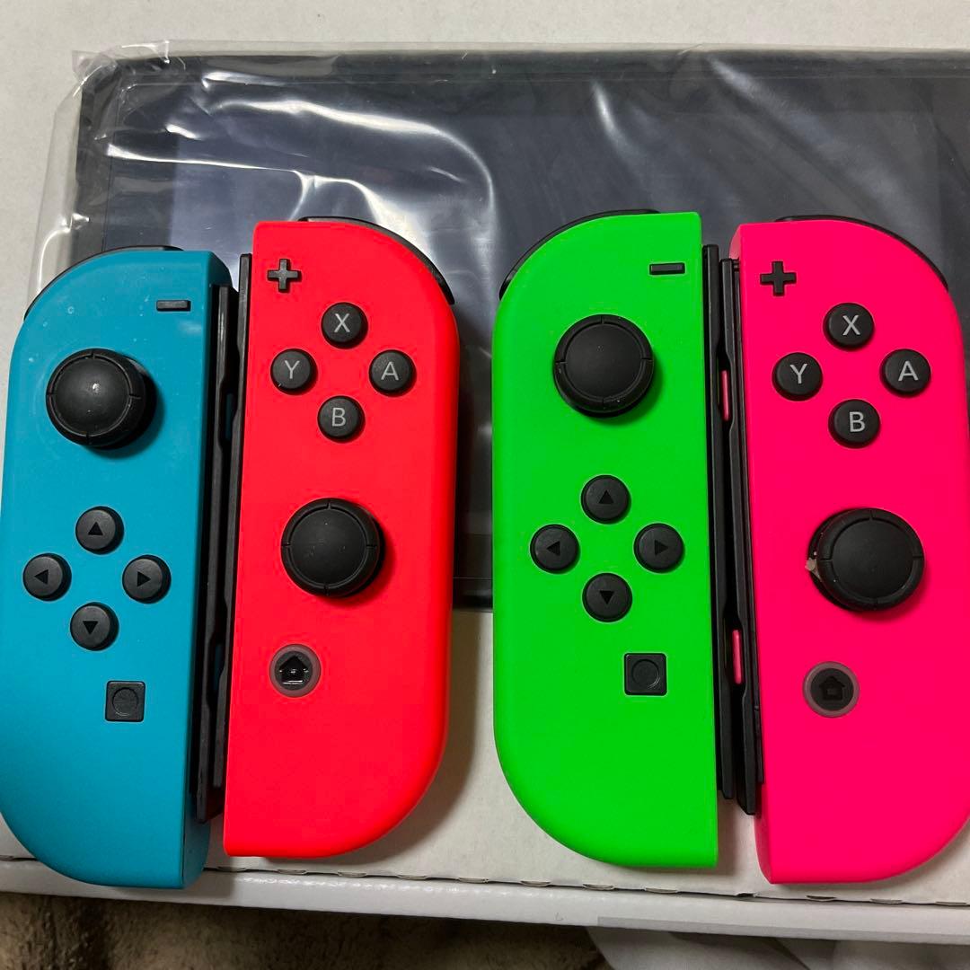 Nintendo Switch 本体＋左右ジョイコン＋本体ケースセット