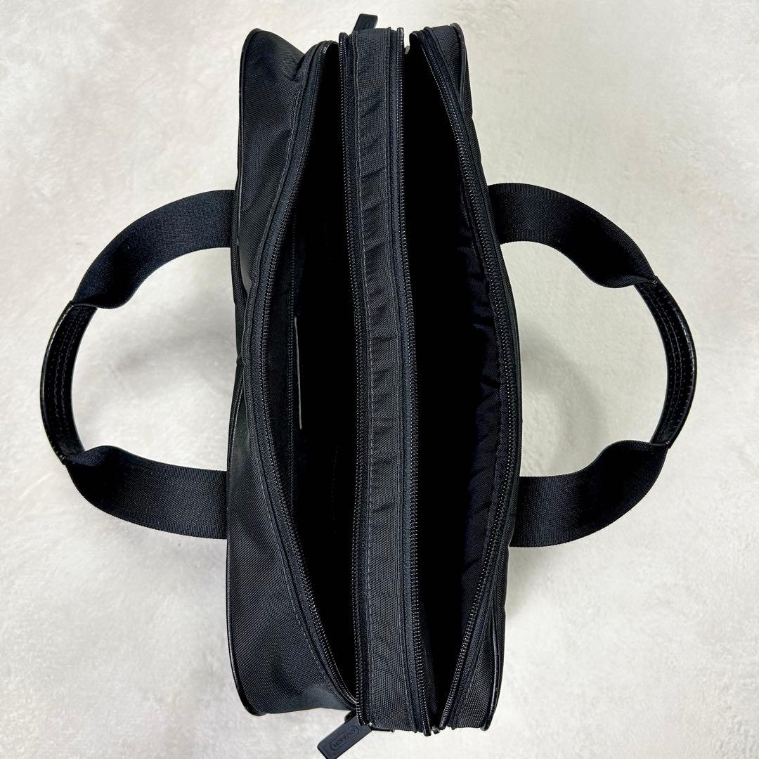 極美品♡coach ブリーフケース　大容量ビジネスバッグ　A4収納　ショルダー有