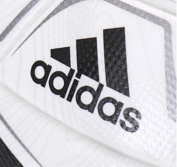 ＠アディダスサッカーボール５号　コネクト21　公式試合球国際公認球　検定球　プロ