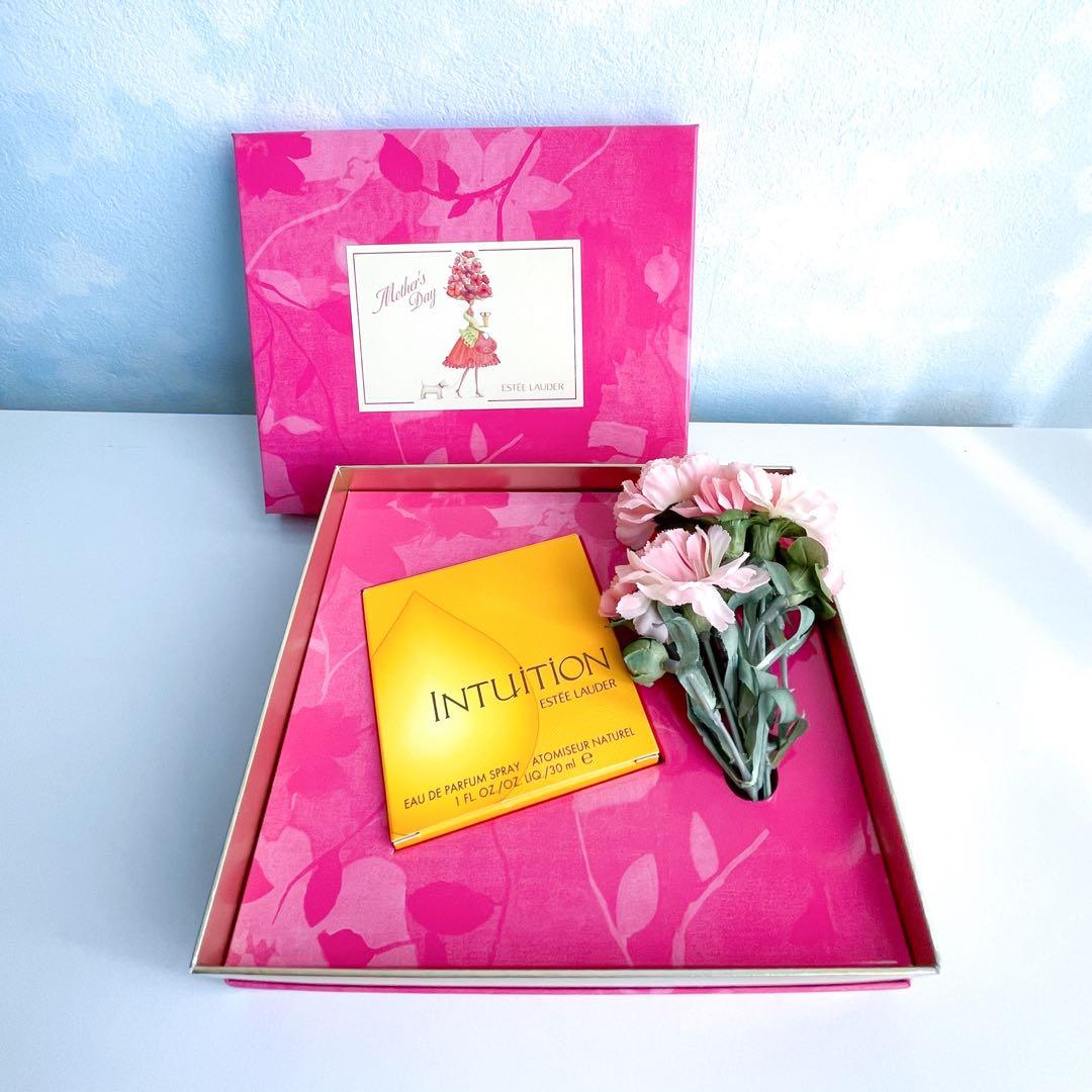 新品未使用 エスティーローダー イントゥイション オーデ パフューム スプレィ