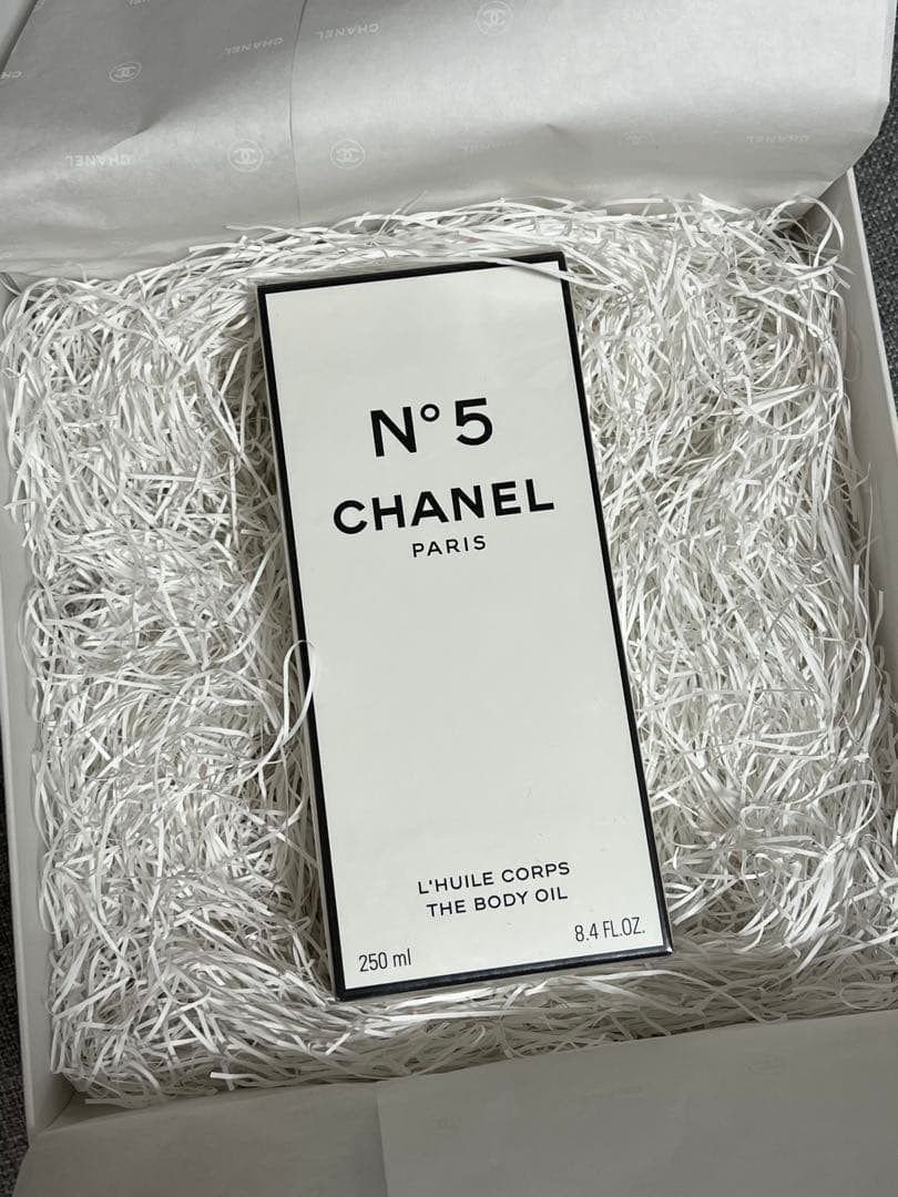 CHANEL N°5 ボディオイル 250ml ギフトボックス入り