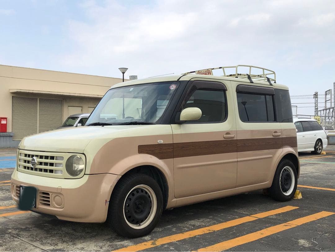 再出品　東大阪から　キューブ キュービック　Z11 世界に一台　日産 7人乗り