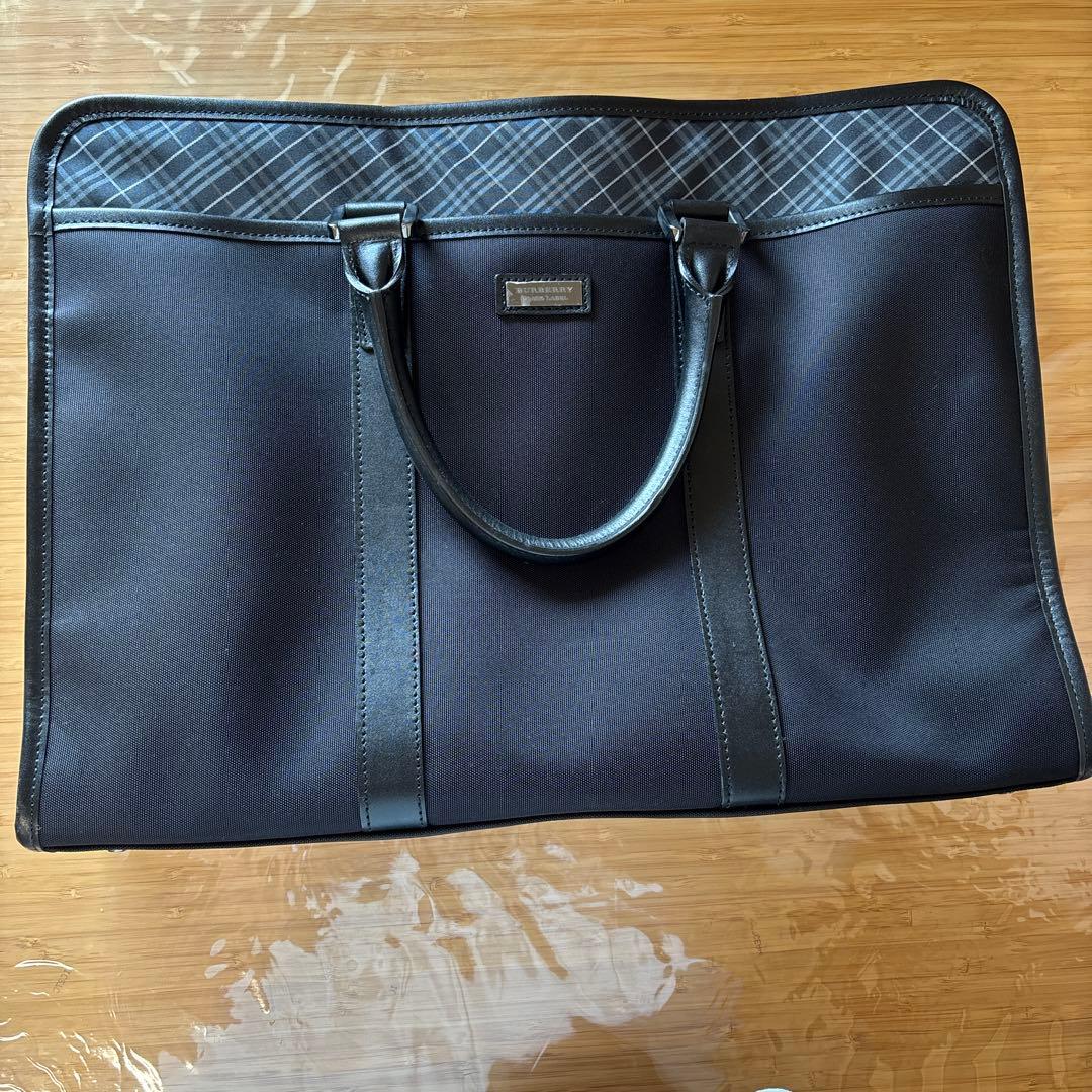 BURBERRY ブラック ビジネスバッグ
