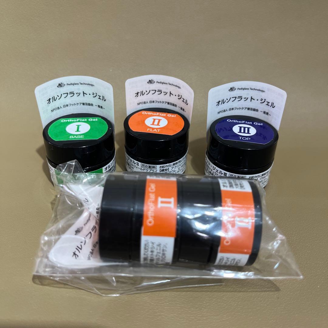 値下げしました！ ペディグラス　オルフラット・ジェル 3種セットとLEDライト