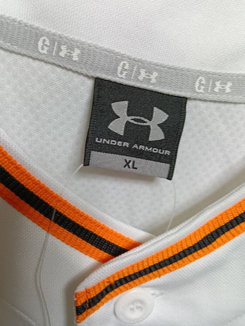 新品タグ付き！ アンダーアーマー製 読売ジャイアンツ 刺繍背番号無しユニフォーム