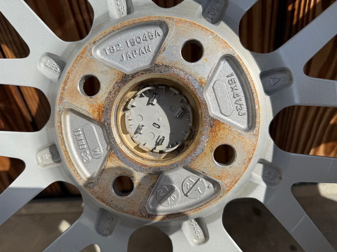 ホンダ 15インチ N-BOXスタッドレスタイヤセット