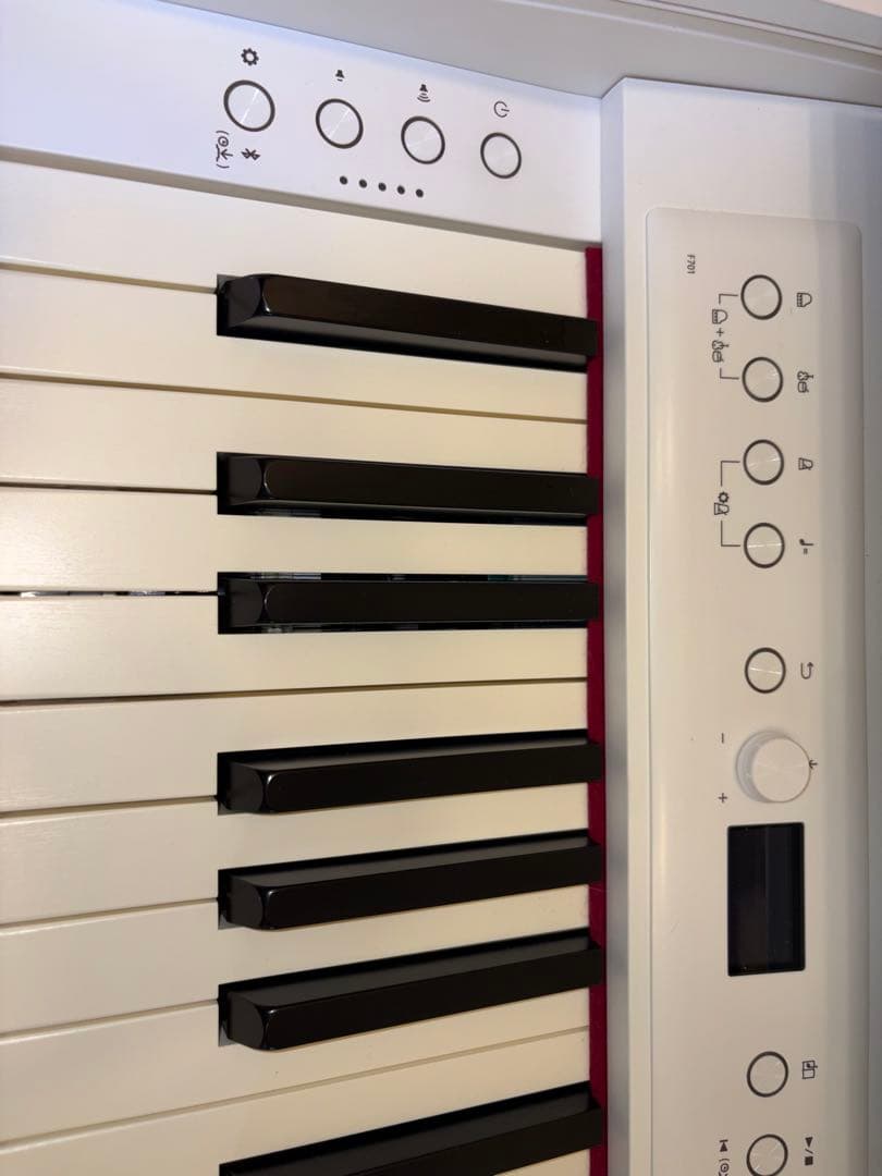 Roland（ローランド）電子ピアノ F-701