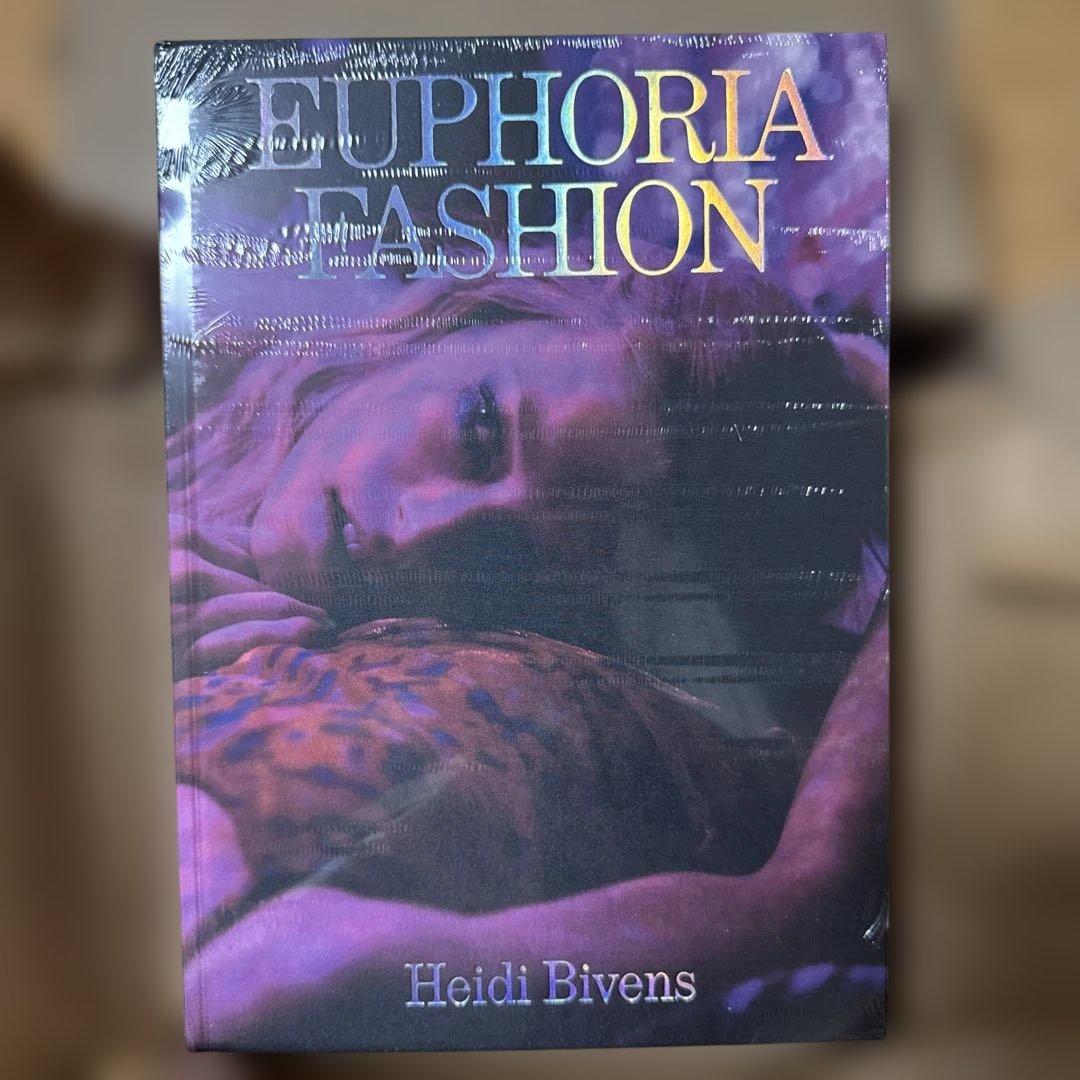 A24 EUPHORIA FASHION 本　アートブック 映画