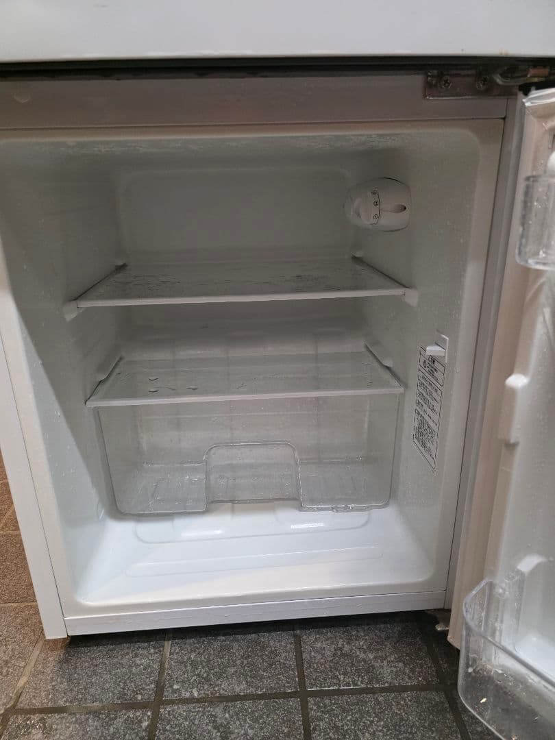 ホワイト冷蔵庫 冷凍室付き 2段棚