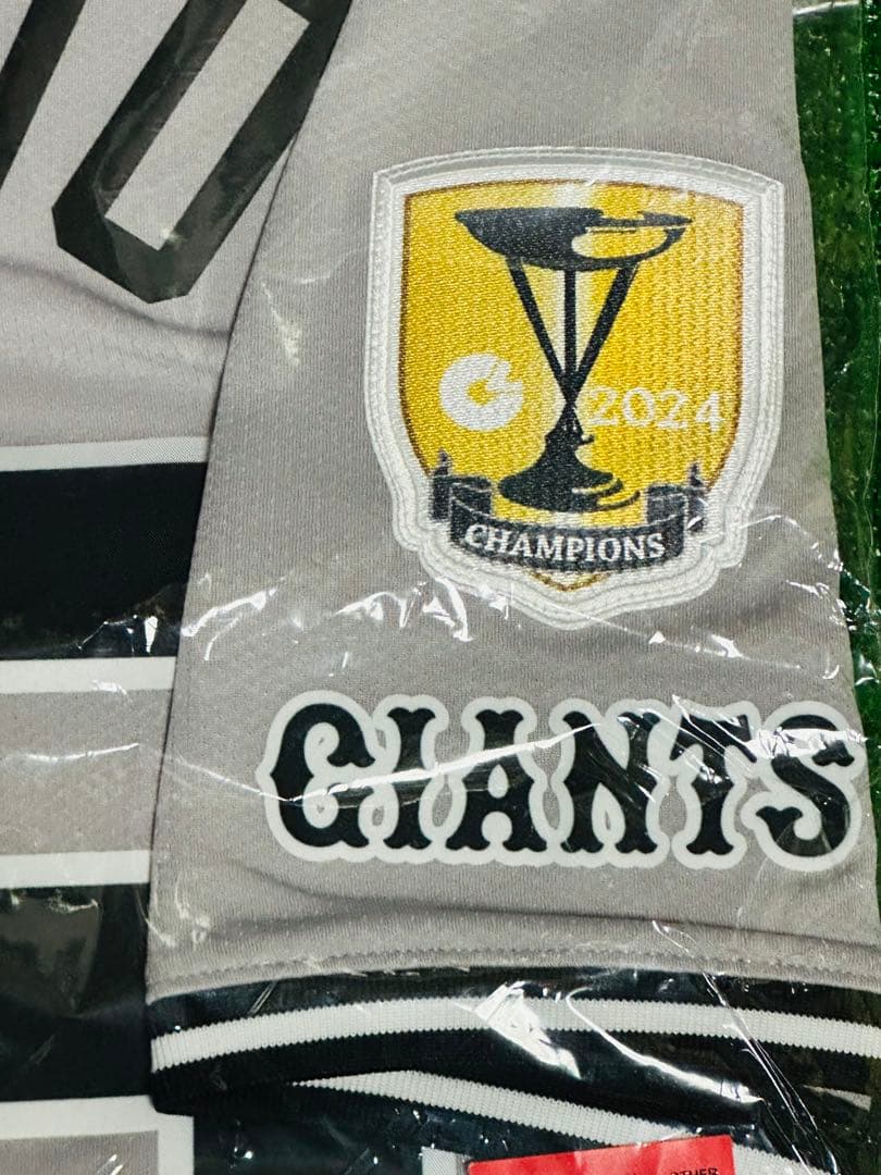 読売ジャイアンツ 岡本 セリーグチャンピオンエンブレム レプリカユニフォーム L