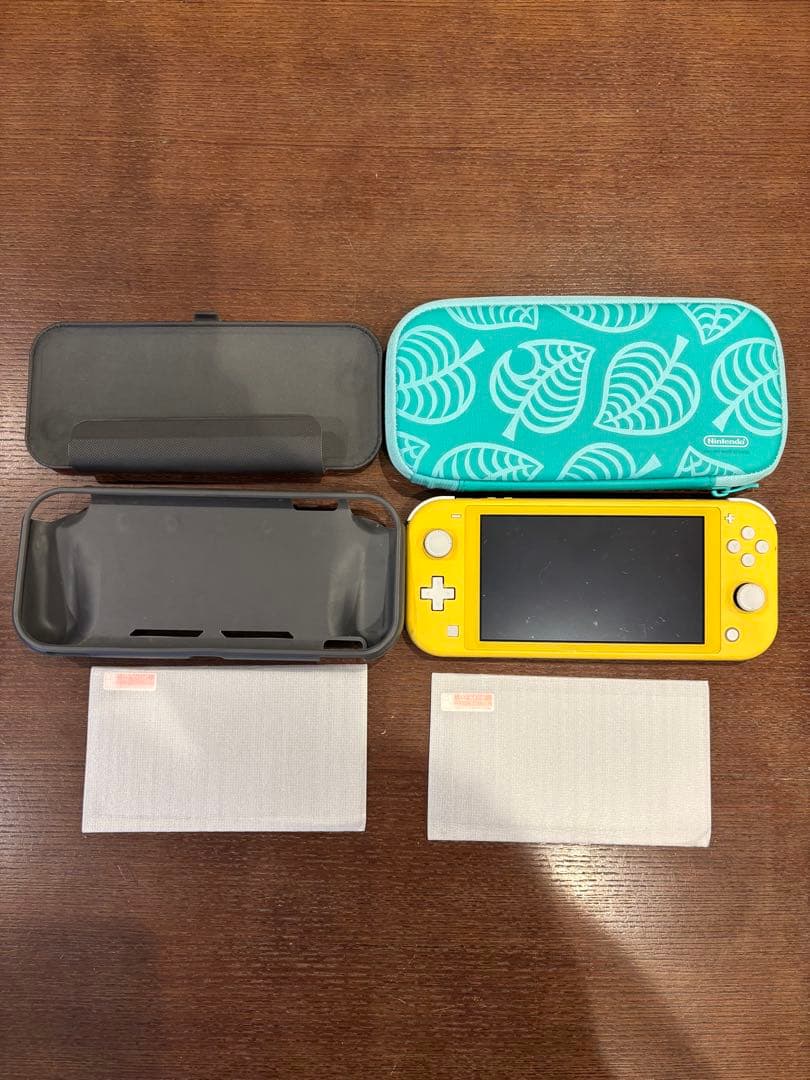 Nintendo Switch Lite イエロー 本体　あつ森ケース