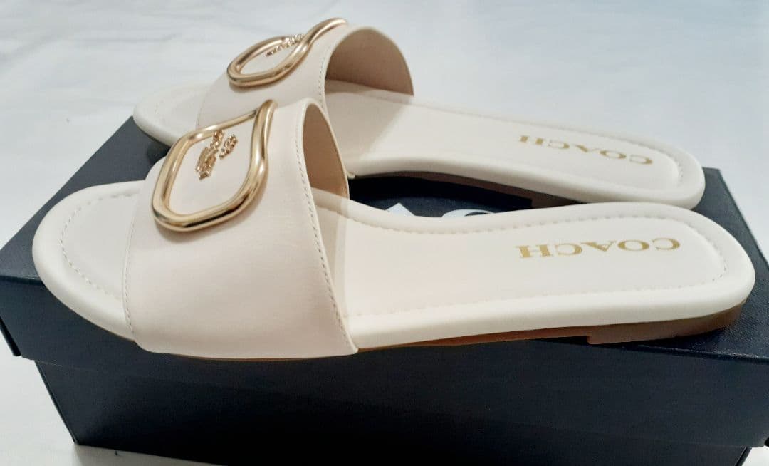 COACH コーチ エヴィ サンダル