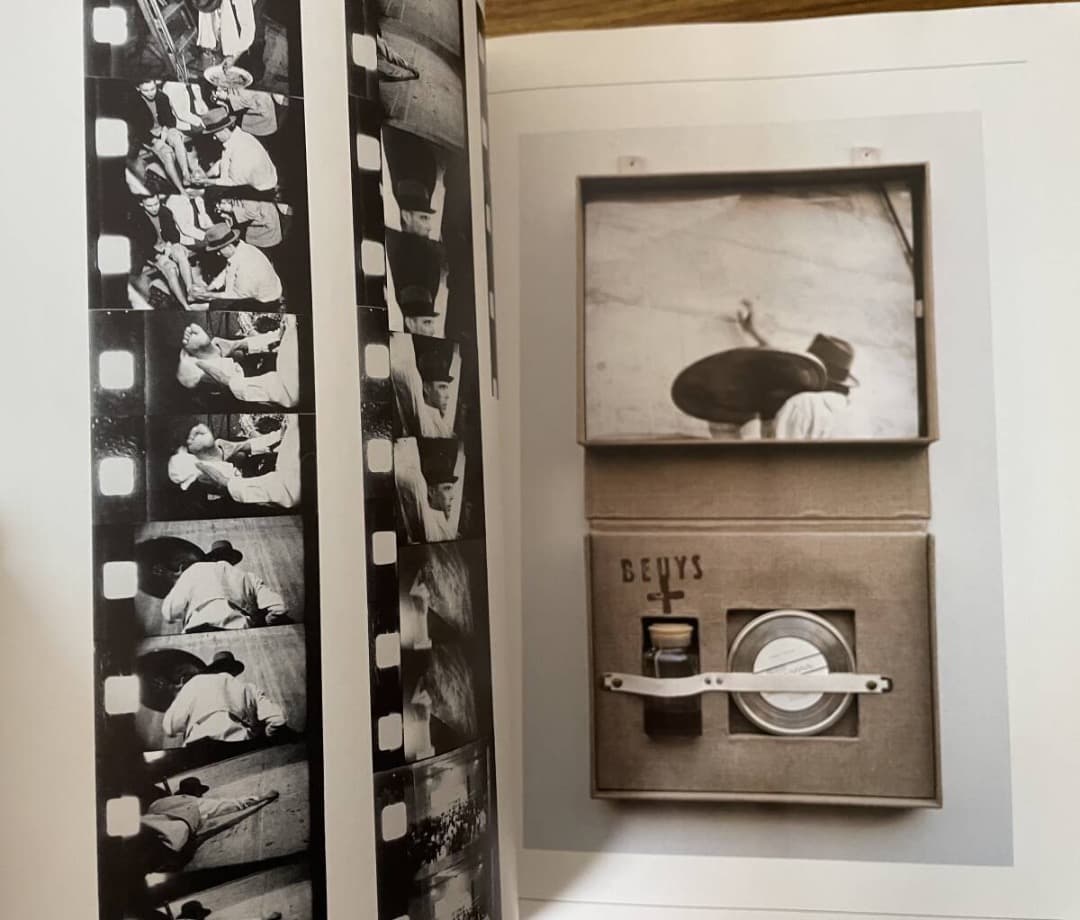 JOSEPH BEUYS DIE MULTIPLES・洋書・大型本