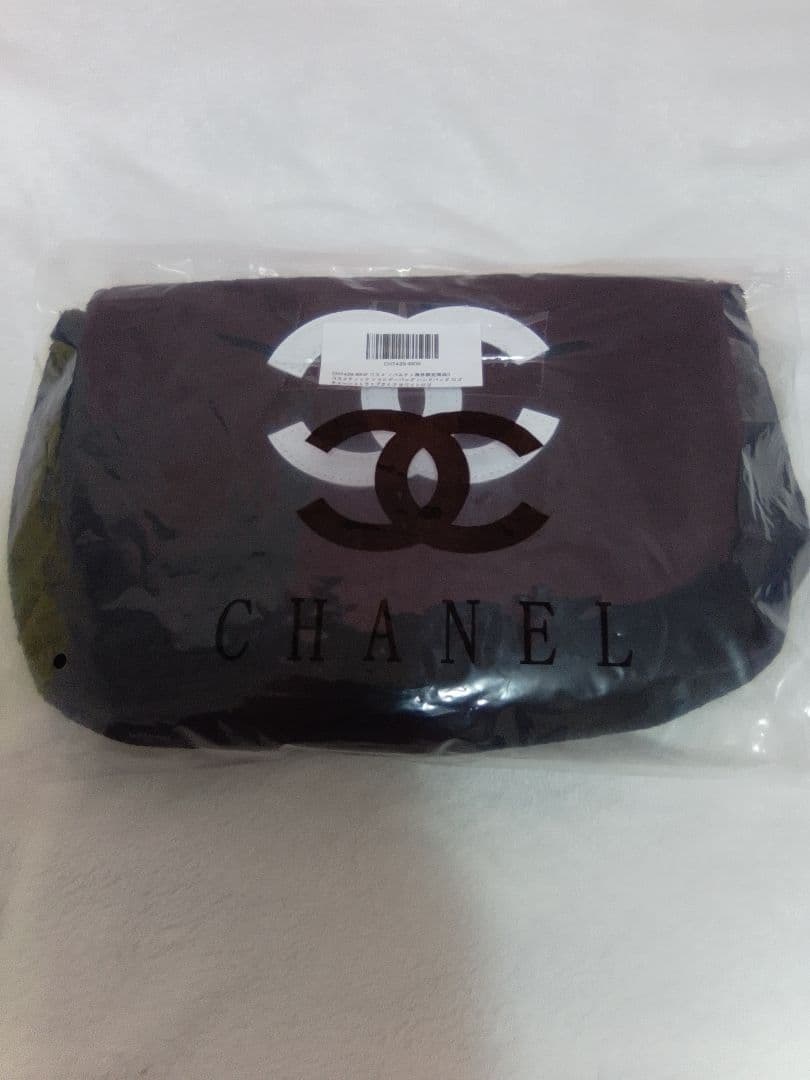 CHANEL ノベルティ 黒 ショルダーバッグ ホワイトロゴ付き