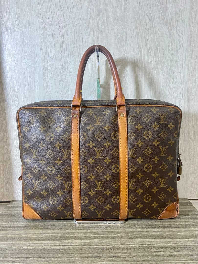 ルイヴィトン　モノグラム ポルトドキュマン　ヴォワヤージュ ビジネスバッグ　茶色